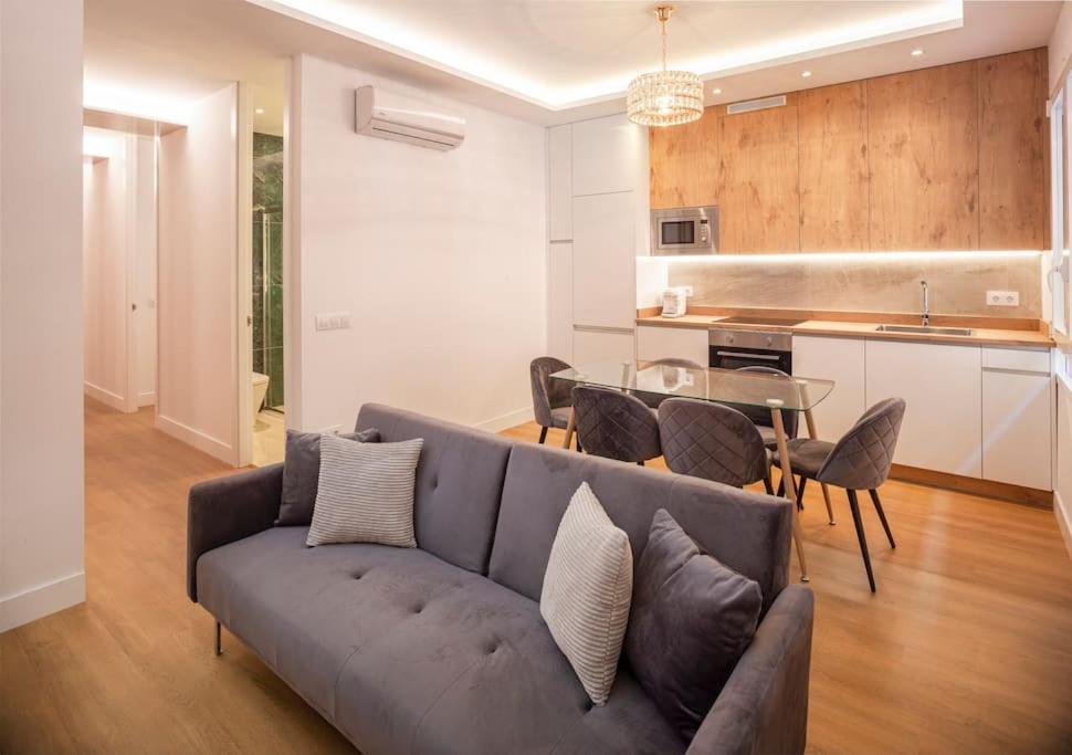 Apartment Malasana I Calle Churruca 2br 2bh Madrid