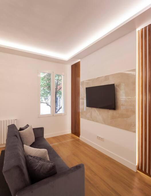 Apartment Malasana I Calle Churruca 2br 2bh Madrid