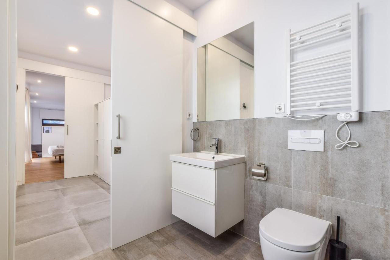 Loft Reformado En La Plaza De Ventas * Madri
