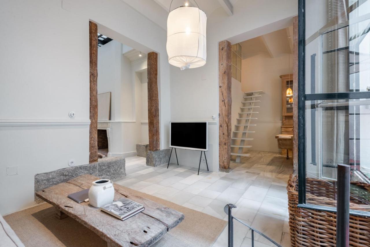 Apartment 3 Bedrooms 2 Bathrooms Furnished - Malasana - Terrace - Bright In Downtown Area - Mintystay *