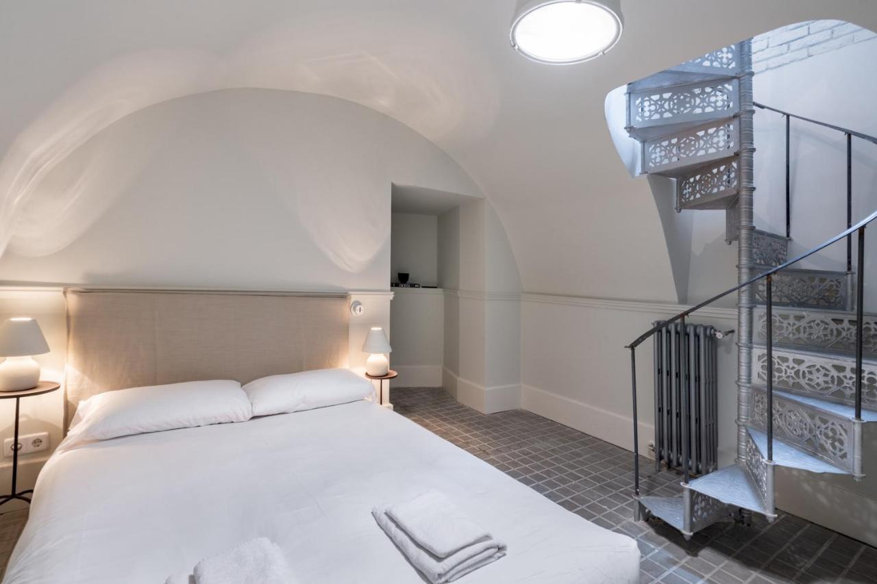 3 Bedrooms 2 Bathrooms Furnished - Malasana - Terrace - Bright In Downtown Area - Mintystay * Madrid