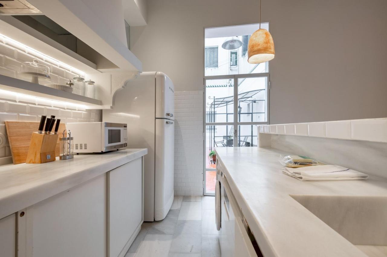 3 Bedrooms 2 Bathrooms Furnished - Malasana - Terrace - Bright In Downtown Area - Mintystay *