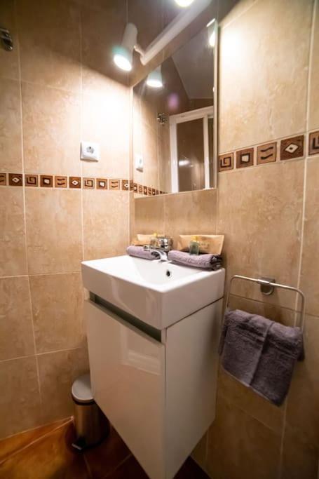 Cozy Plaza Espana I Renovated 3br 2bh Apartment Madrid