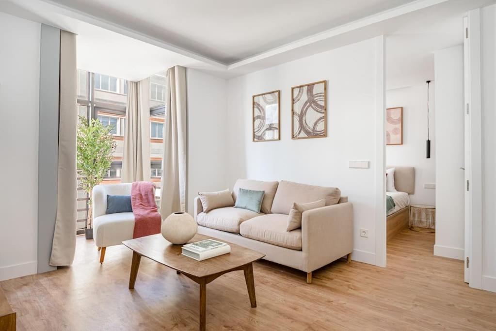 Gran Via Vii 2br 2bh Apartment