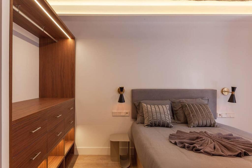 Gran Via Iii Calle Preciados 3br 3bh Apartment