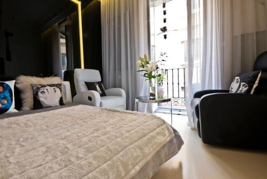 Eclectic Studio In Center Comfortable And Peaceful-cgrac18