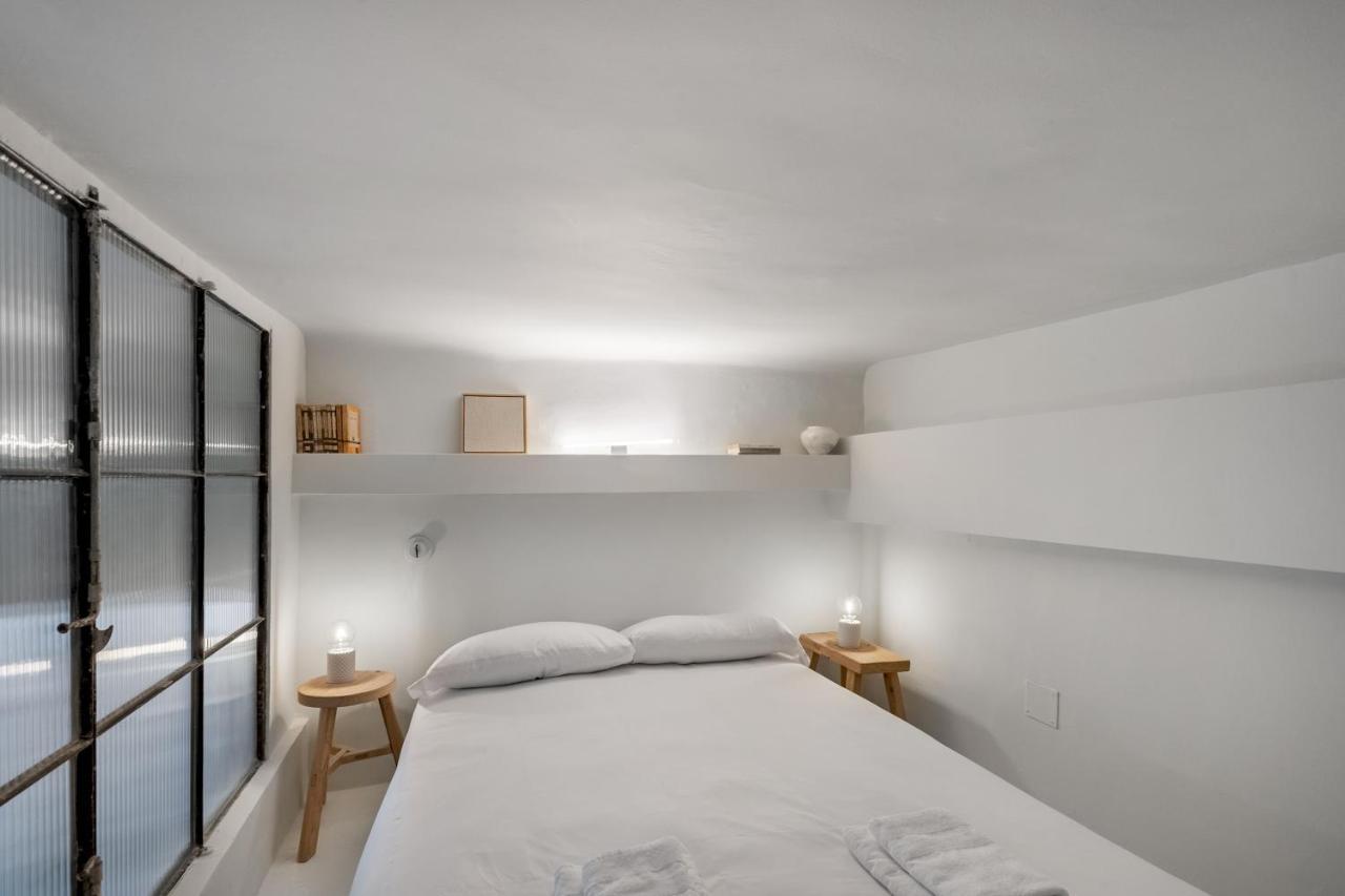 3 Bedrooms 2 Bathrooms Furnished - Malasana - Terrace - Bright In Downtown Area - Mintystay