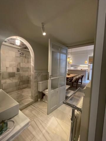 3 Bedrooms 2 Bathrooms Furnished - Malasana - Terrace - Bright In Downtown Area - Mintystay Madrid