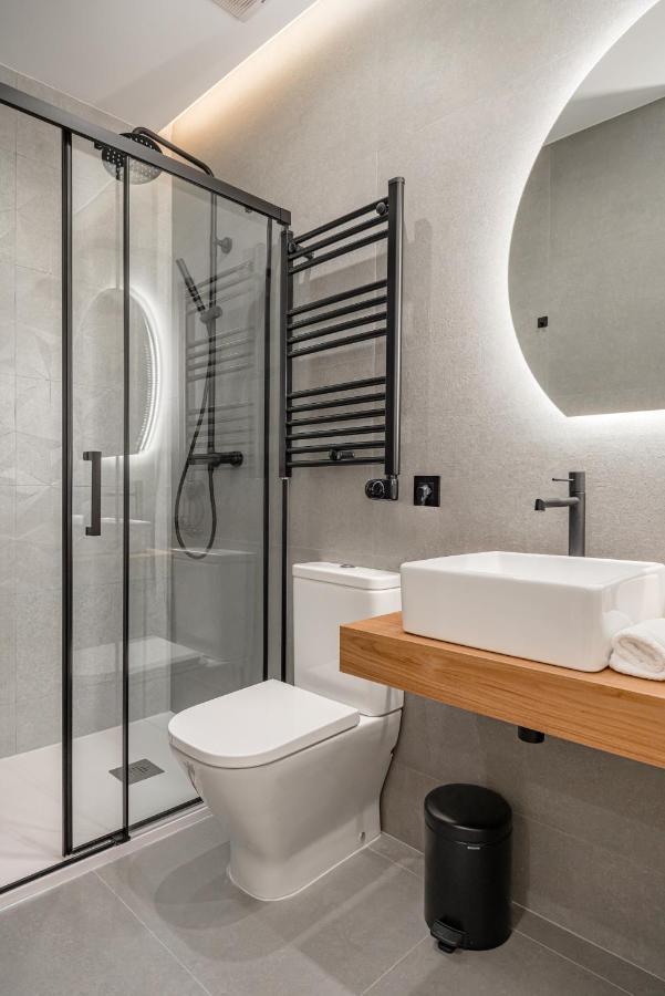 Gran Via Vii 2br 2bh Apartment Madrid