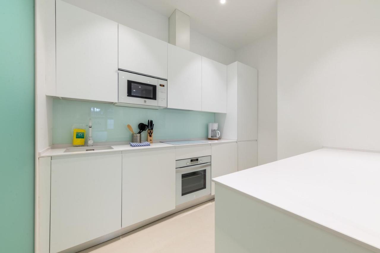 2 Bedrooms 2 Bathrooms Furnished - Delicias - Modern- Mintystay Apartment