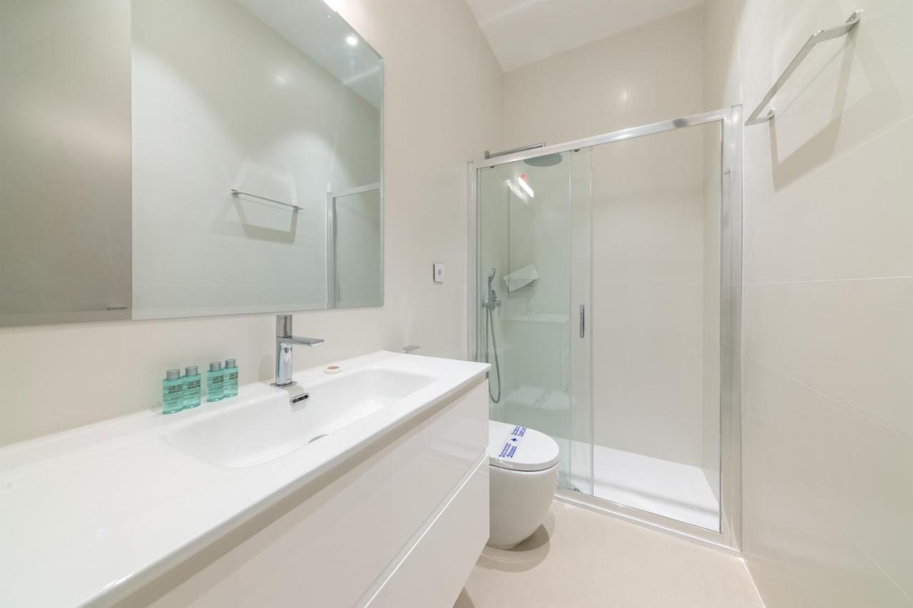 2 Bedrooms 2 Bathrooms Furnished - Delicias - Modern- Mintystay Madrid