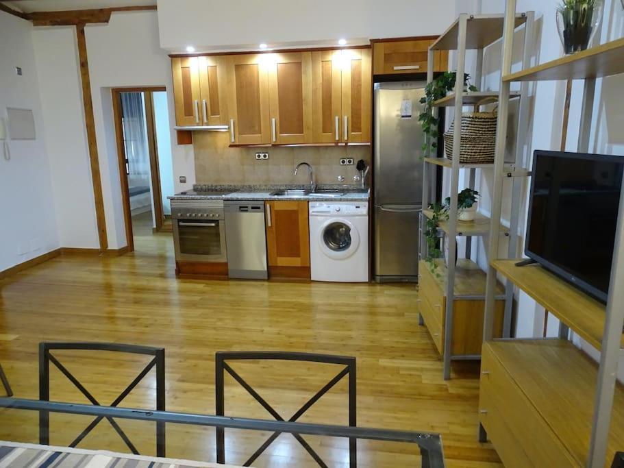 Con Encanto Junto A La Plaza Mayor Apartment