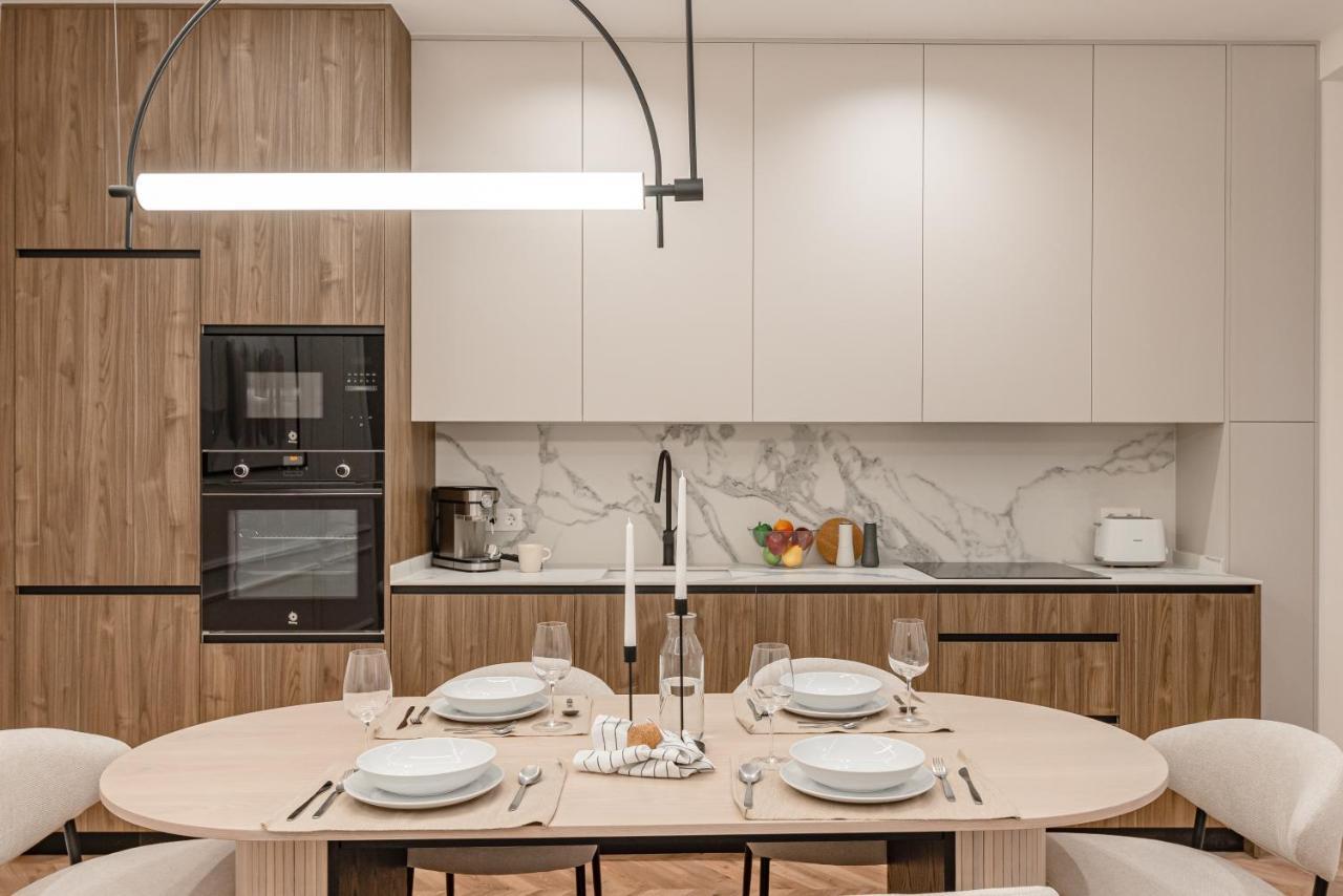 Chamberi V Calle Hartzenbusch 2br 2bh * Madrid