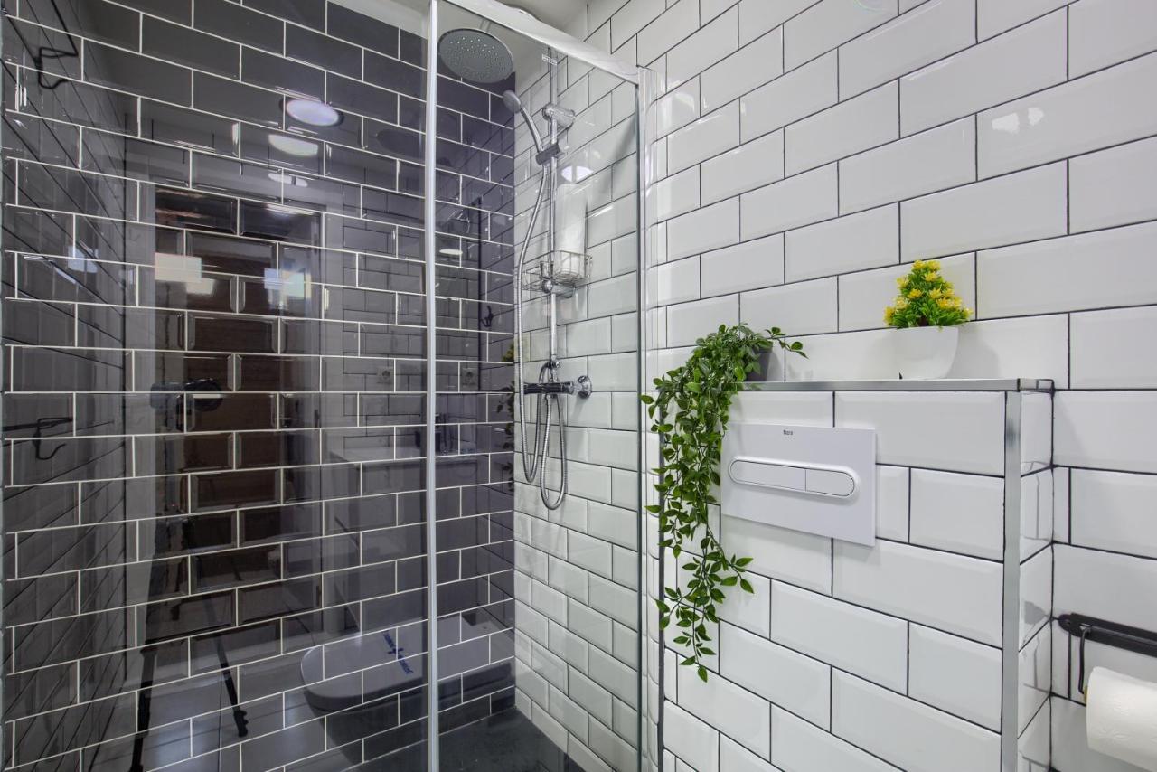Charming Sol Attic Apartment