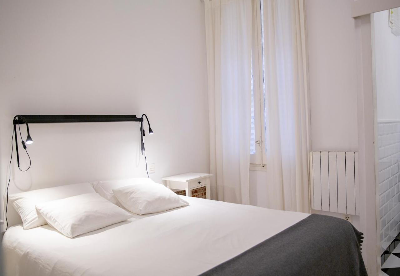 Mezzanine Yellow Apartment Madrid