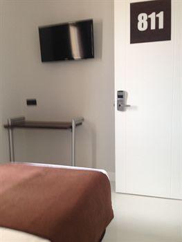 Hostel Gran Via 44 *