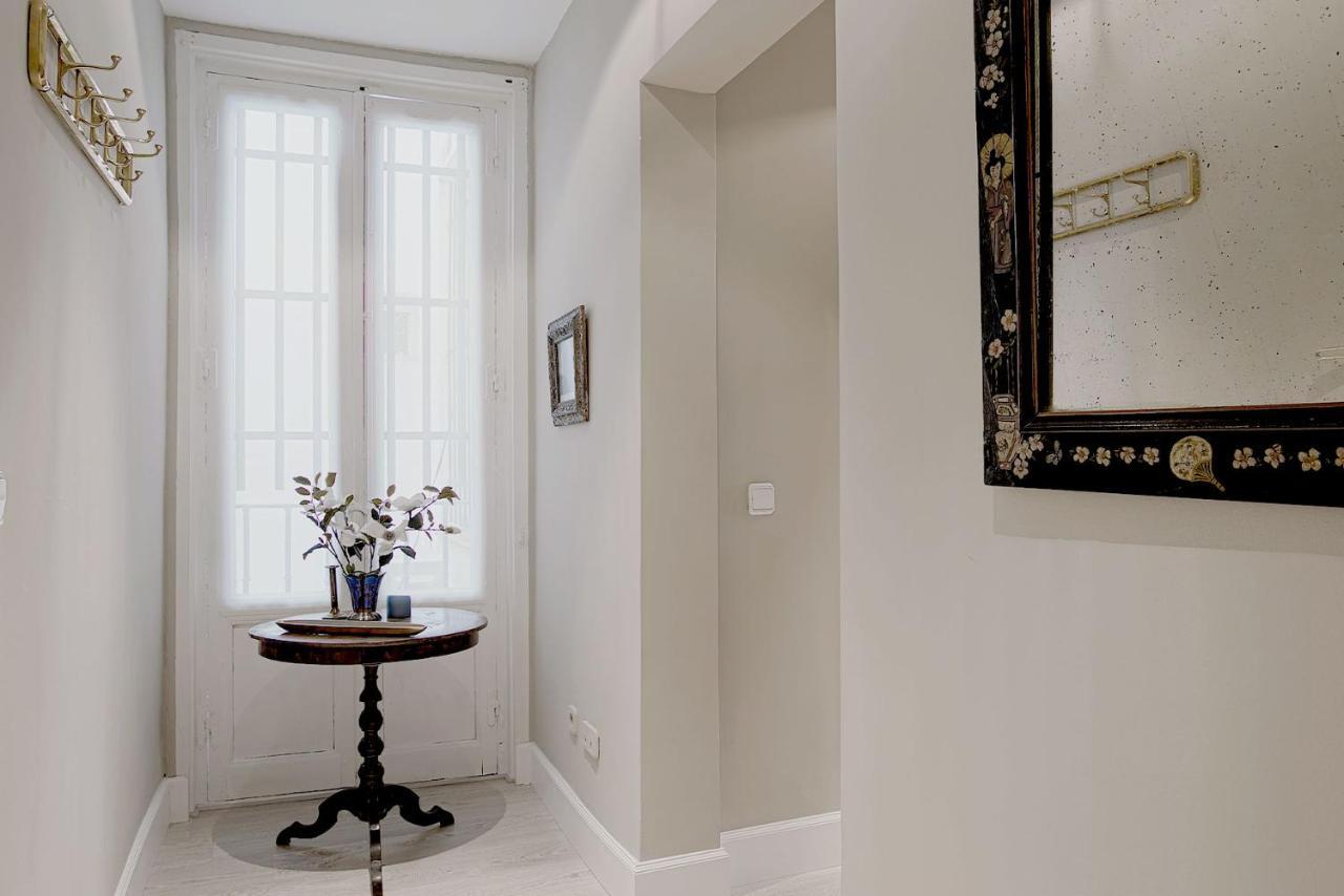 Genteel Huertas Apartment *