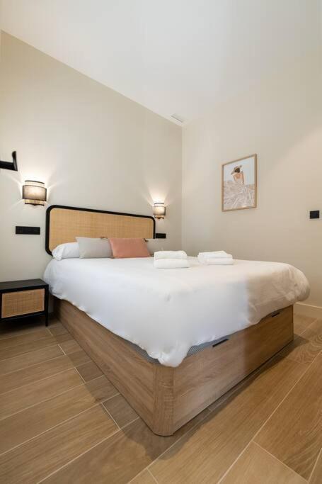 Amplio Y Comodo Cerca Plaza Castilla Apartment *