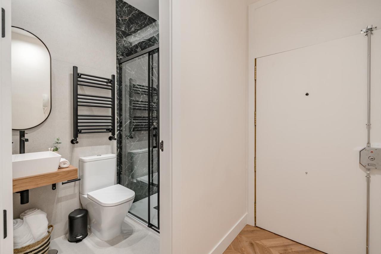 Chamberi V Calle Hartzenbusch 2br 2bh Apartment Madrid