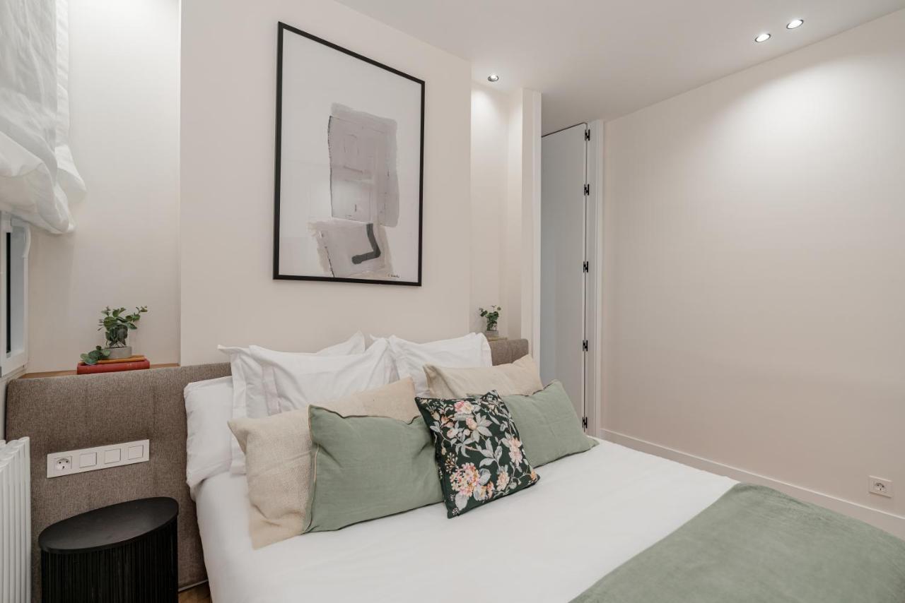 Apartment Chamberi V Calle Hartzenbusch 2br 2bh Madrid