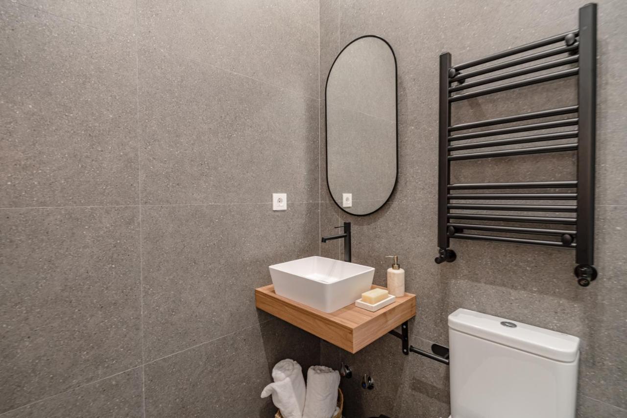 Apartment Chamberi V Calle Hartzenbusch 2br 2bh Madrid