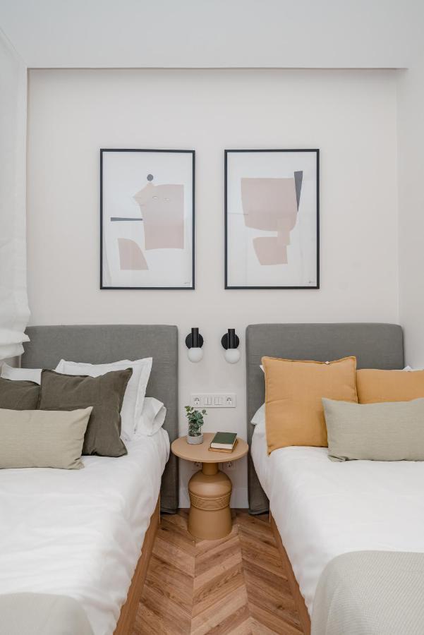 Apartment Chamberi V Calle Hartzenbusch 2br 2bh Madrid
