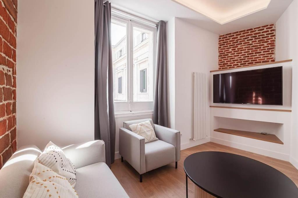 Lejlighed Centro I Calle Jovellanos 1br 1bh Madrid