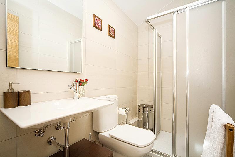 Km1 Lavapies Apartment *