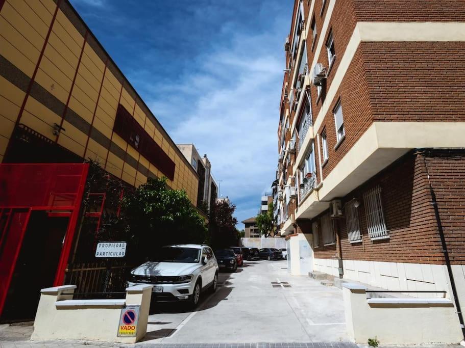 Apartment Alojamiento Cerca Del Estadio Santiago Bernabeu *