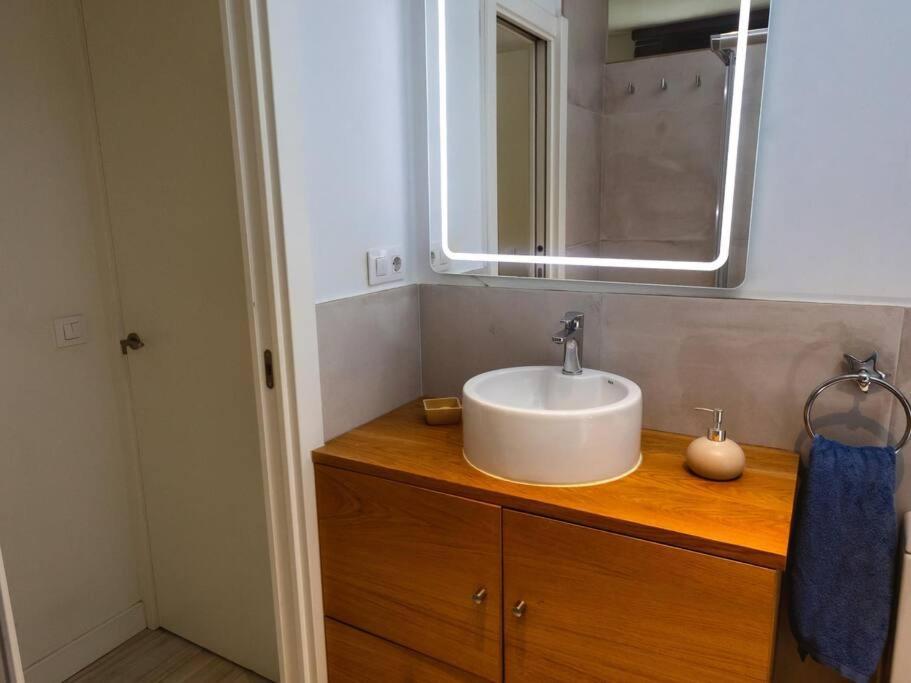 Alojamiento Cerca Del Estadio Santiago Bernabeu Apartment