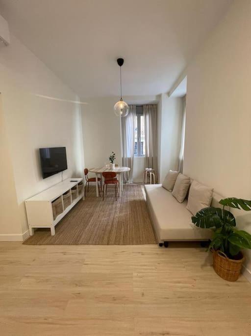 Cool Duplex 7pax En Calle Monteleon/centro Apartment Madrid