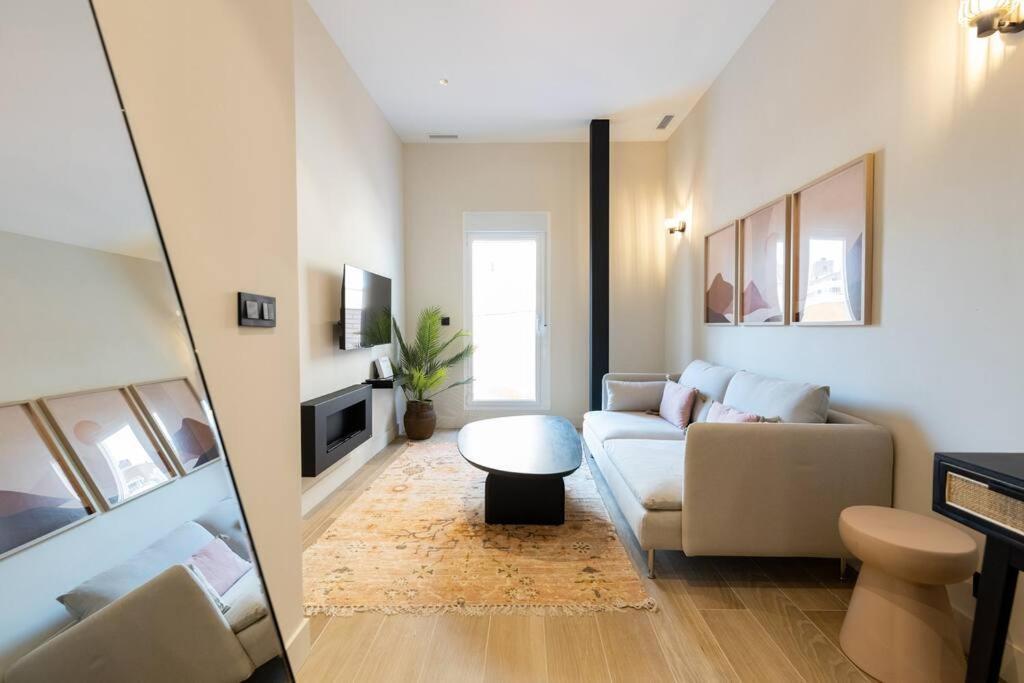 Amplio Y Comodo Cerca Plaza Castilla Apartment Madrid