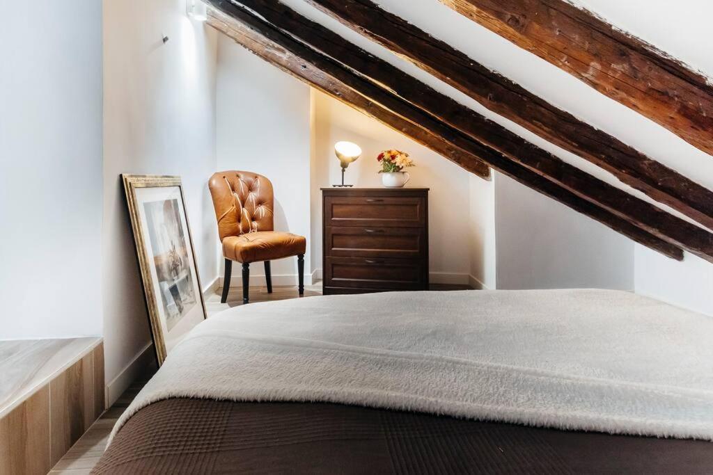 Apartamento Yoomi Homes Plaza Mayor