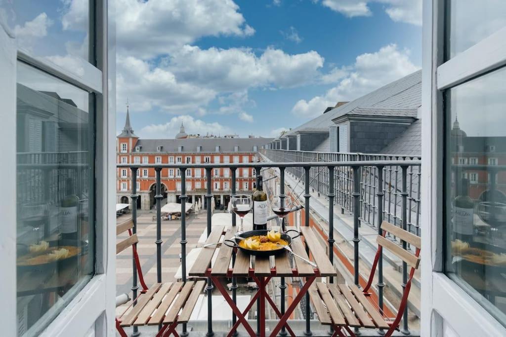 Apartamento Yoomi Homes Plaza Mayor *