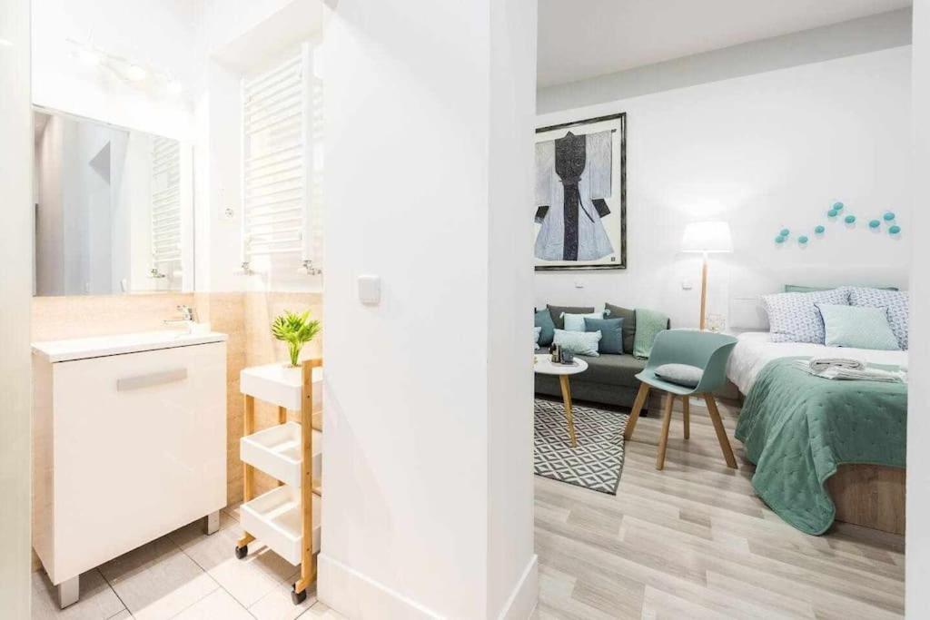Apartment Calle Huertas Galeria By Regalatemadrid *