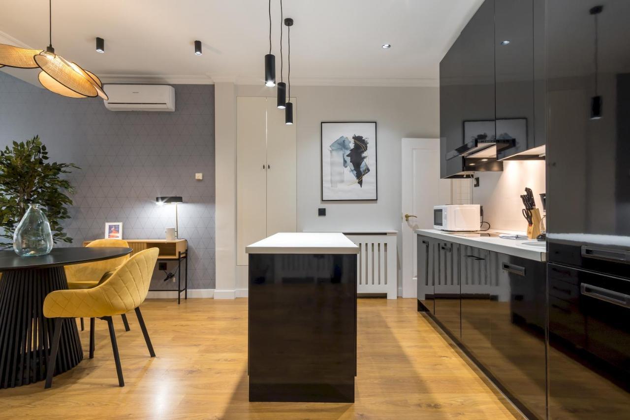 Wide And Modern -1bd 1,5 Bth- Malasana * Madri