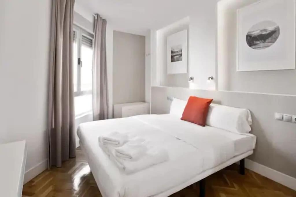 Apartment Gran Via By Regalatemadrid