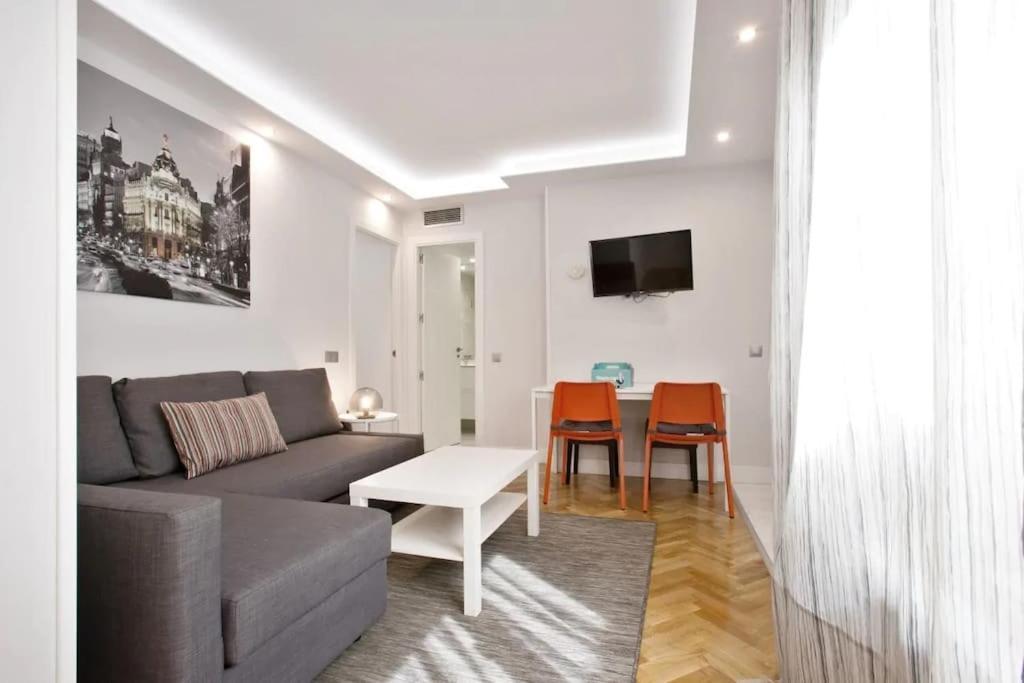 Gran Via By Regalatemadrid Apartment Madrid