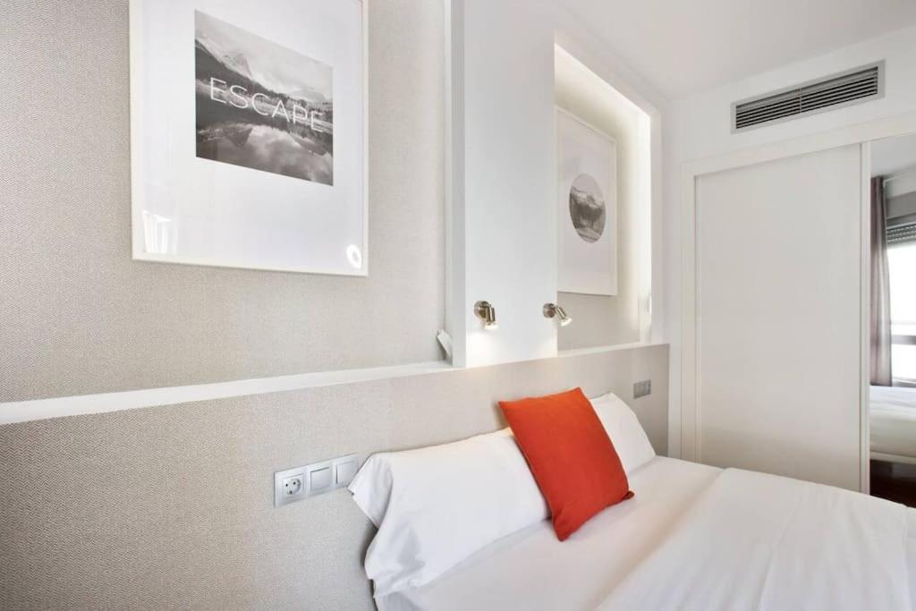 Gran Via By Regalatemadrid Apartment *
