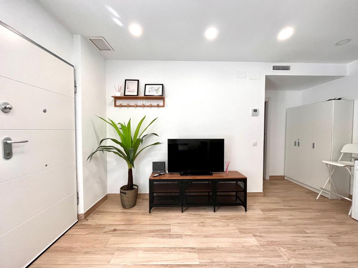 Maximilian 3 Apartment