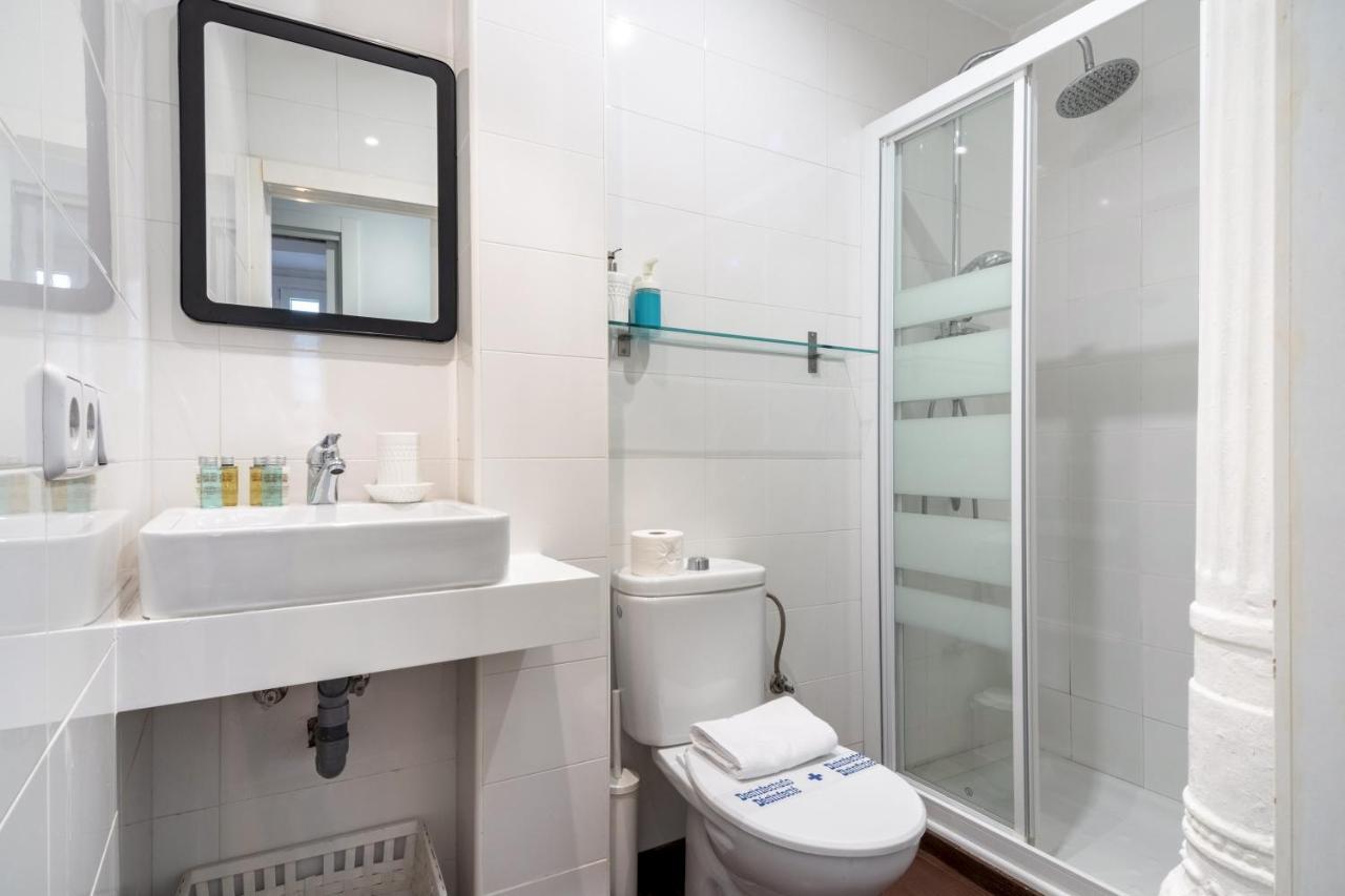 2 Bedrooms 2 Bathrooms Furnished - Malasana - Bright Stylish - Mintystay