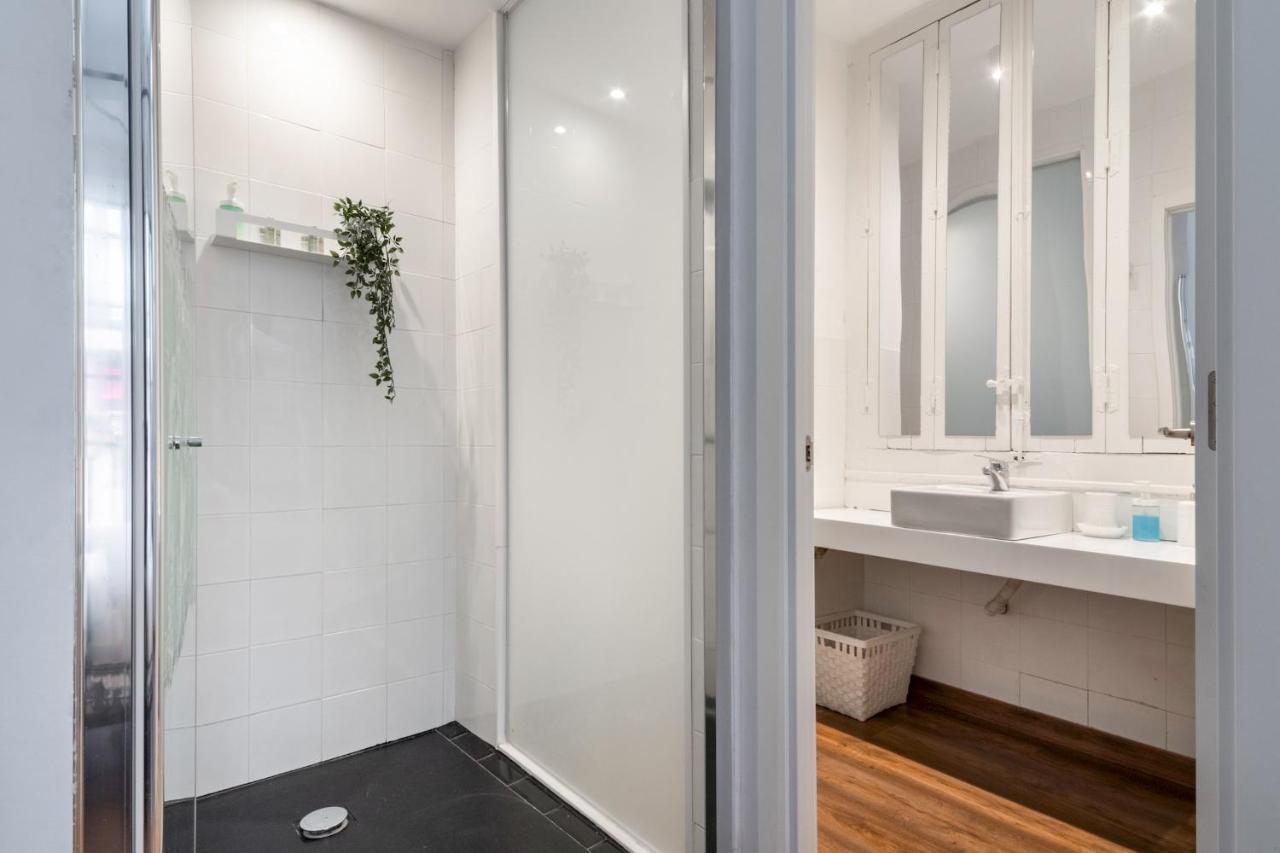 2 Bedrooms 2 Bathrooms Furnished - Malasana - Bright Stylish - Mintystay *