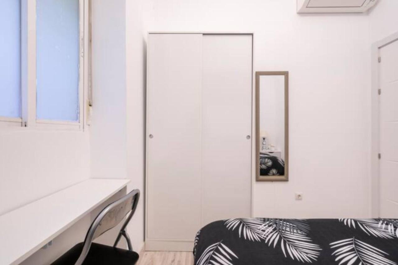 Bedroom Center *