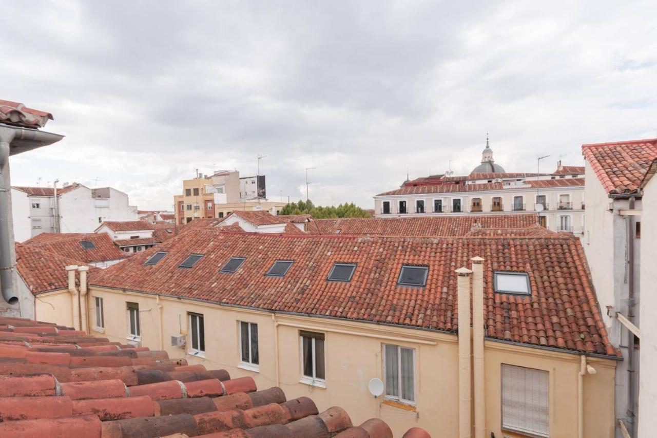 Apartment Cozy One-bedroom Penthhouse La Latina *