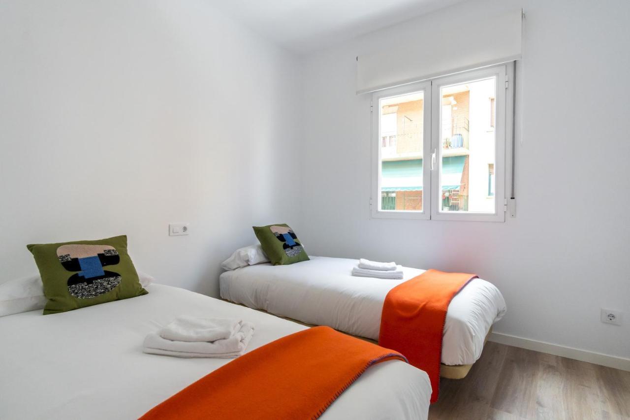 Bright Modern - 2bedrooms 1bathroom - Delicias Apartment