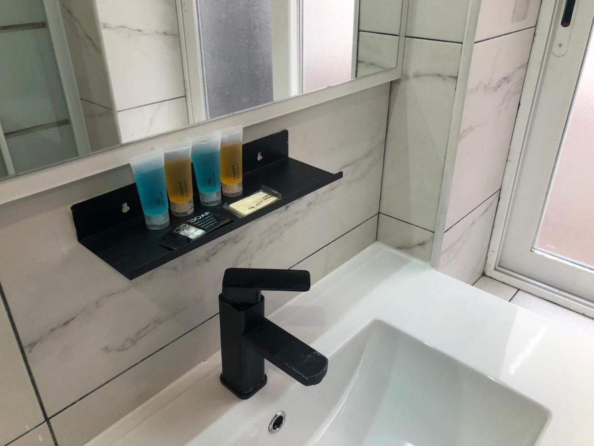 Avda Plaza De Toros, Apartamento Dos Dormitorios Junto A Metro Vistalegre * Madrid