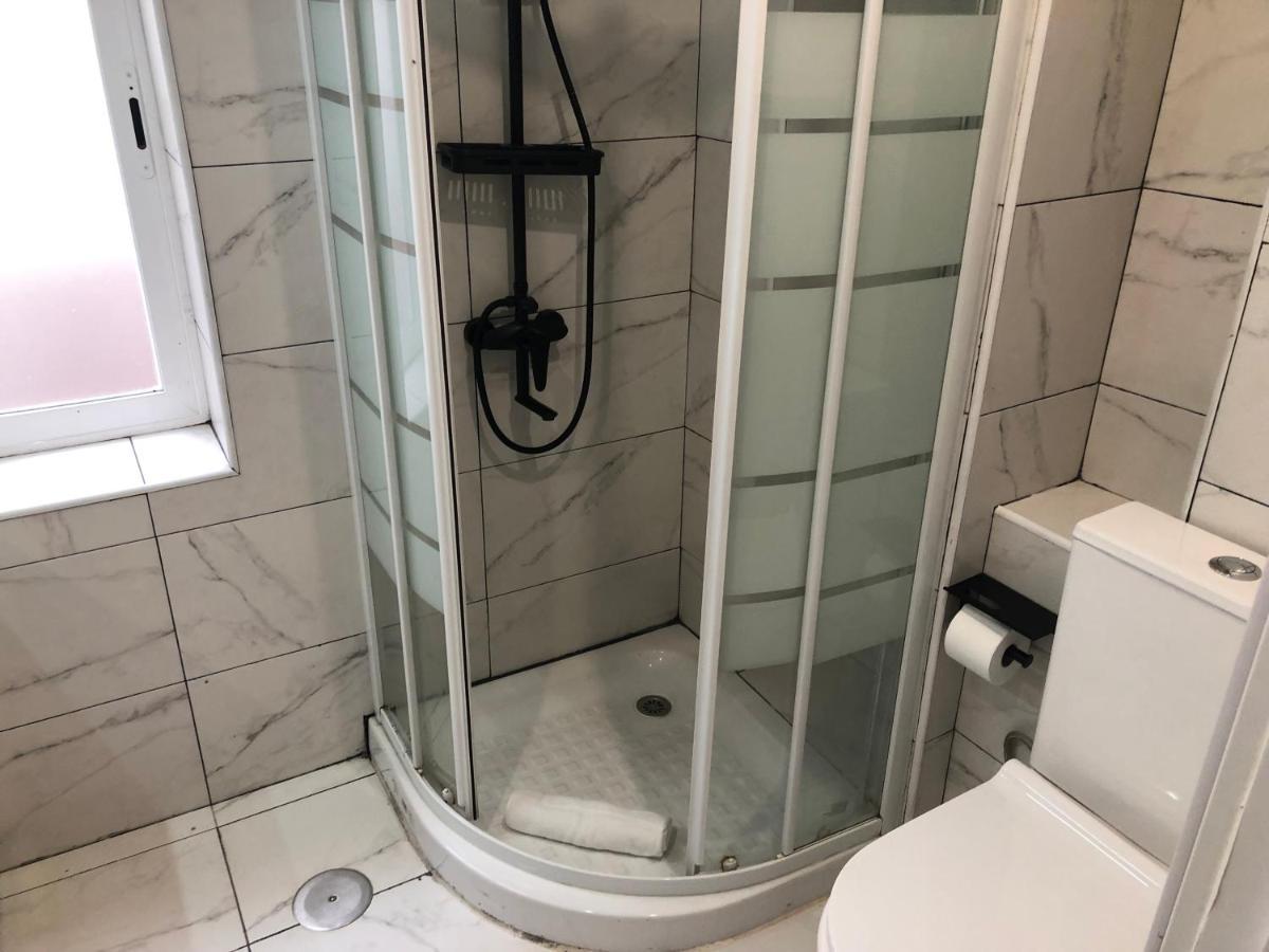 Avda Plaza De Toros, Apartamento Dos Dormitorios Junto A Metro Vistalegre * Madrid