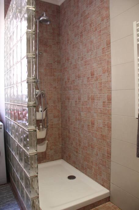Lejlighed Exclusivo Y Acogedor Con Balcon En Chueca, Con Aire Acondicionado Y Calefaccion