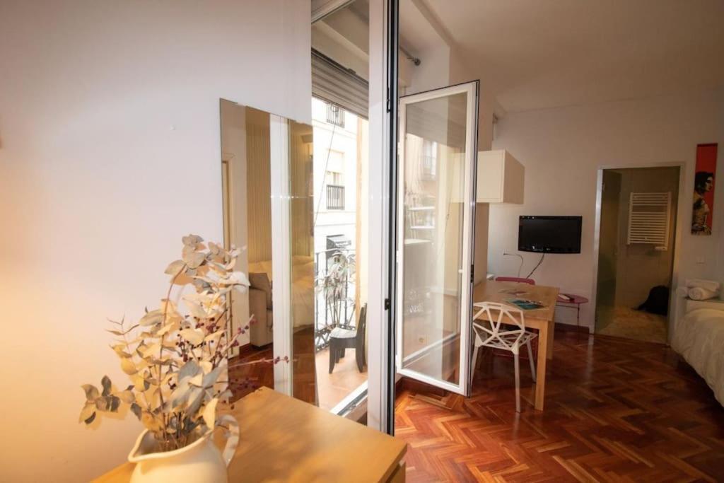 Lejlighed Exclusivo Y Acogedor Con Balcon En Chueca, Con Aire Acondicionado Y Calefaccion