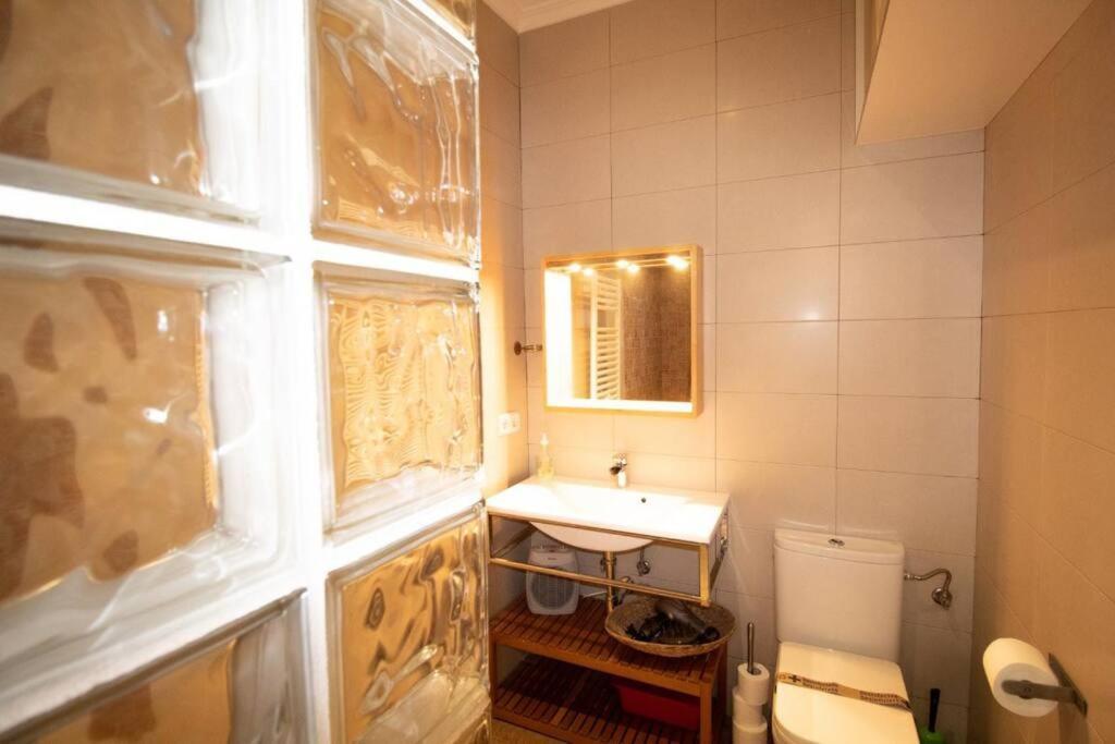 Lejlighed Exclusivo Y Acogedor Con Balcon En Chueca, Con Aire Acondicionado Y Calefaccion *